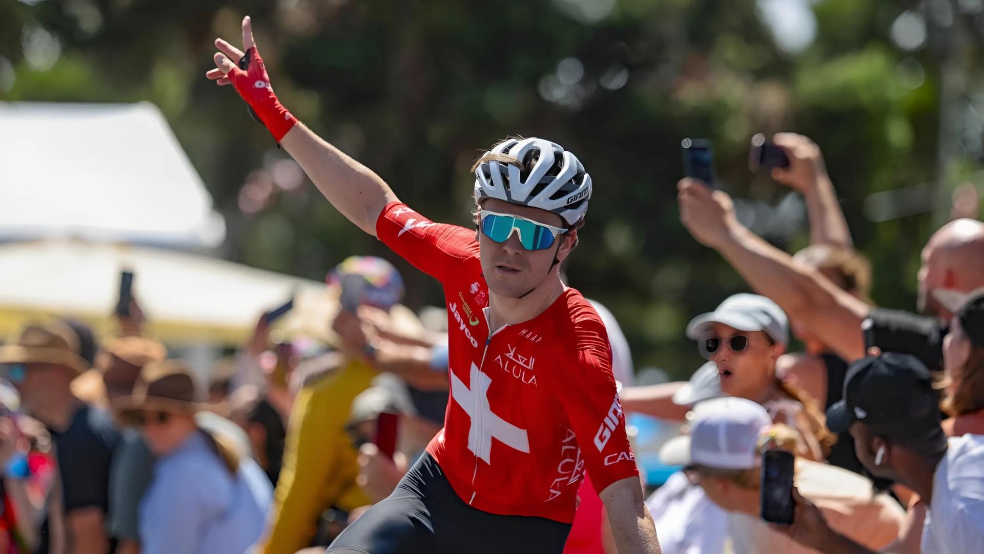 Australskou klasiku Cadel Evans Great Ocean Road Race vyhrál po sólo úniku Mauro Schmid! 